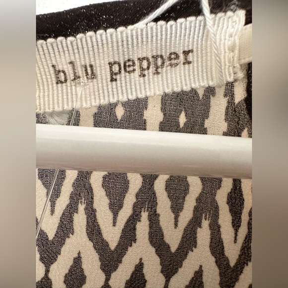 Blu Pepper Women's Sheer Blouse Long Sleeve Boho Style Multicolored Size M - Picture 4 of 7